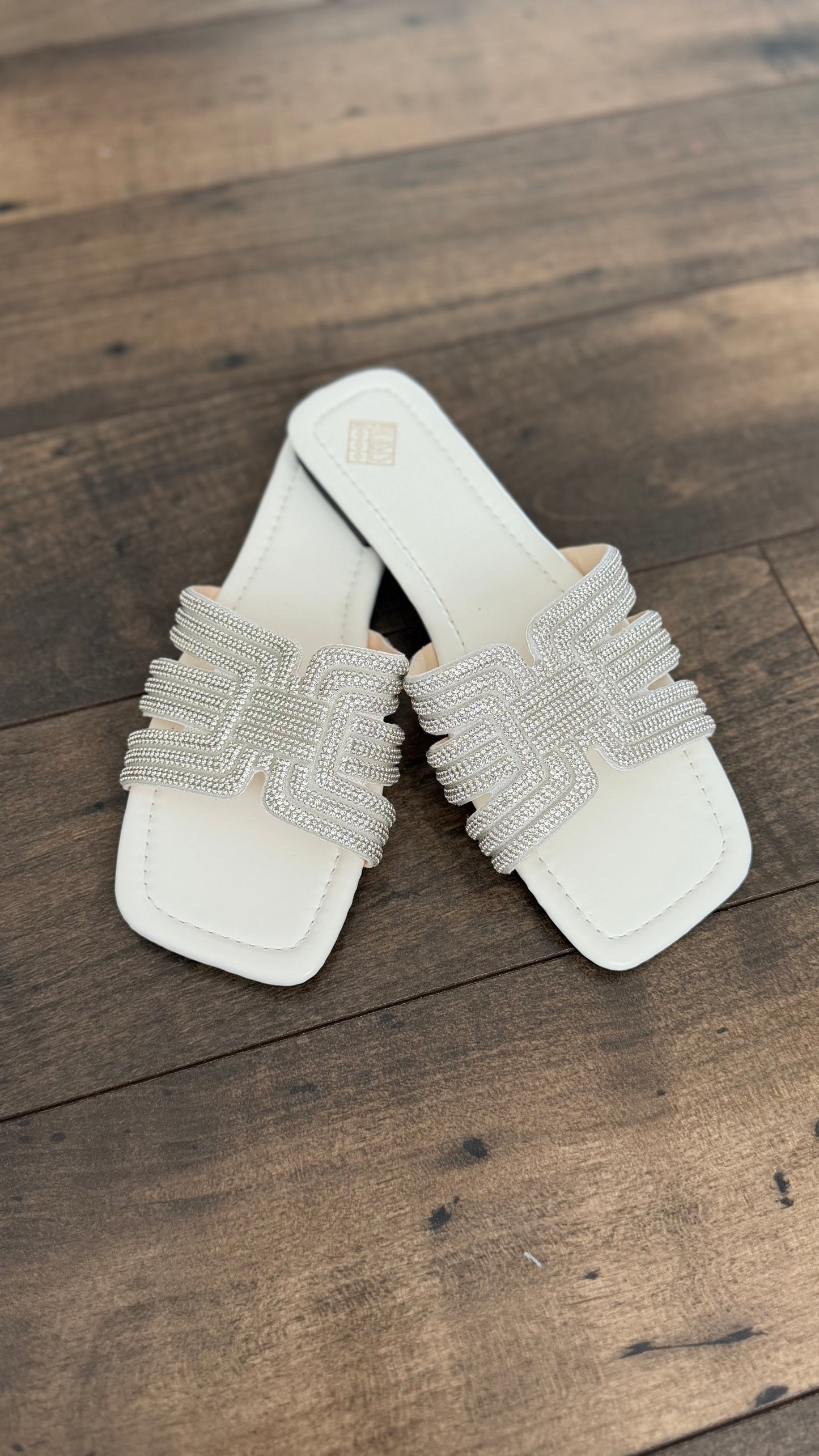 SOFT STEP SANDALS (WHITE)