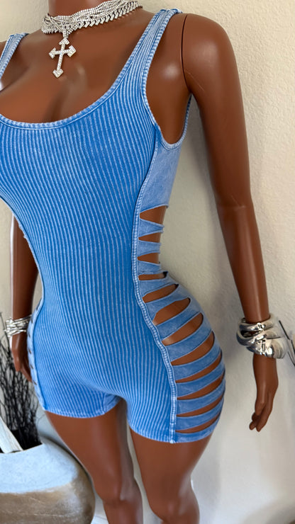 CUTE BUT OUTSIDE ROMPER (BLUE)