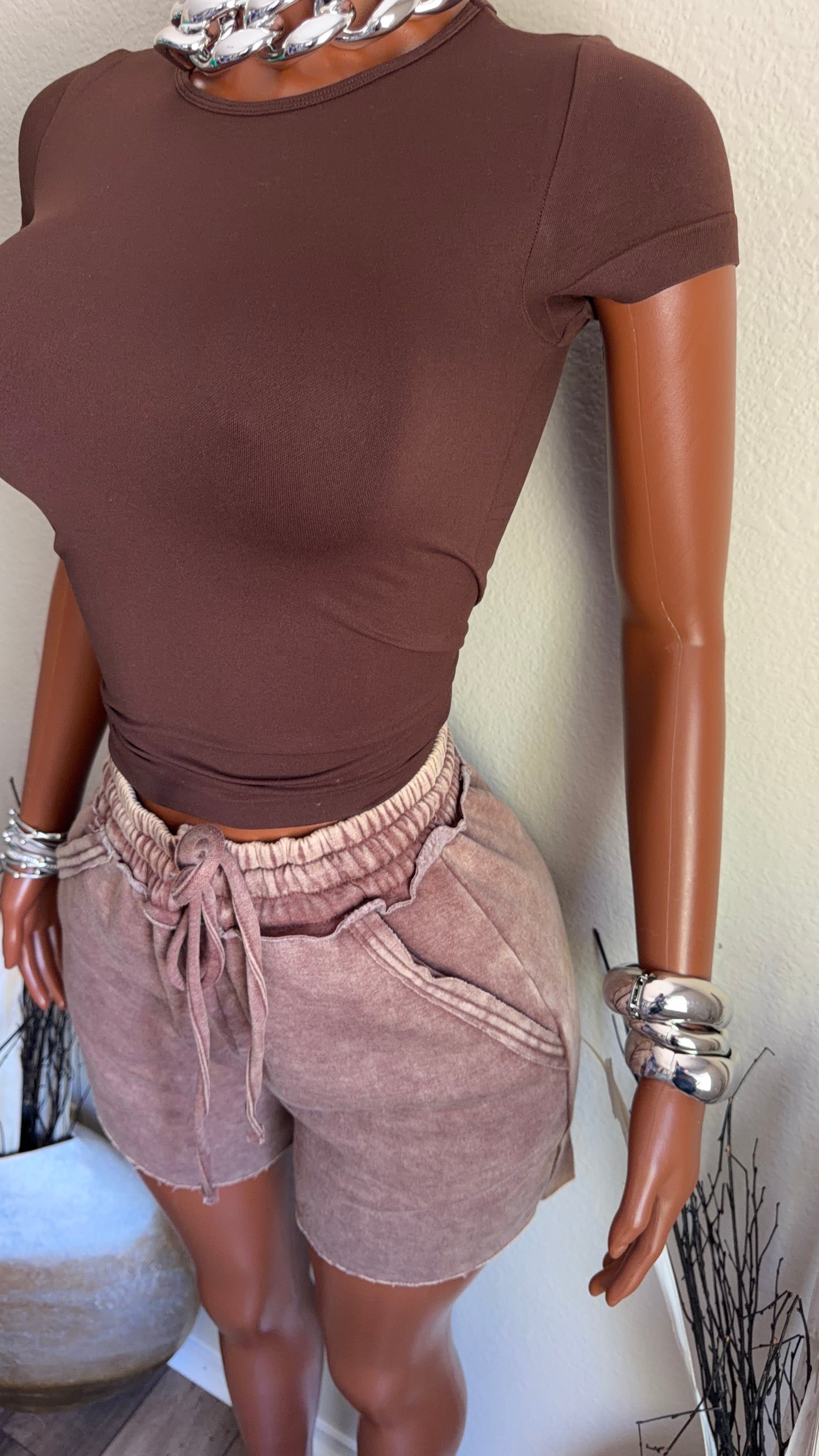 THE GO-TO SHORT SET (BROWN)