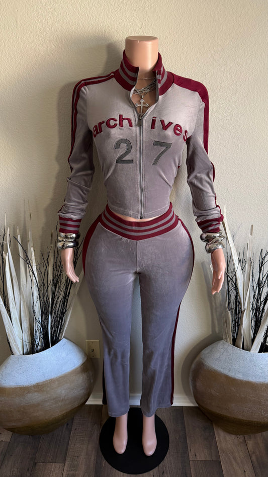 THE VINTAGE CODE VELOUR SET (GRAY)