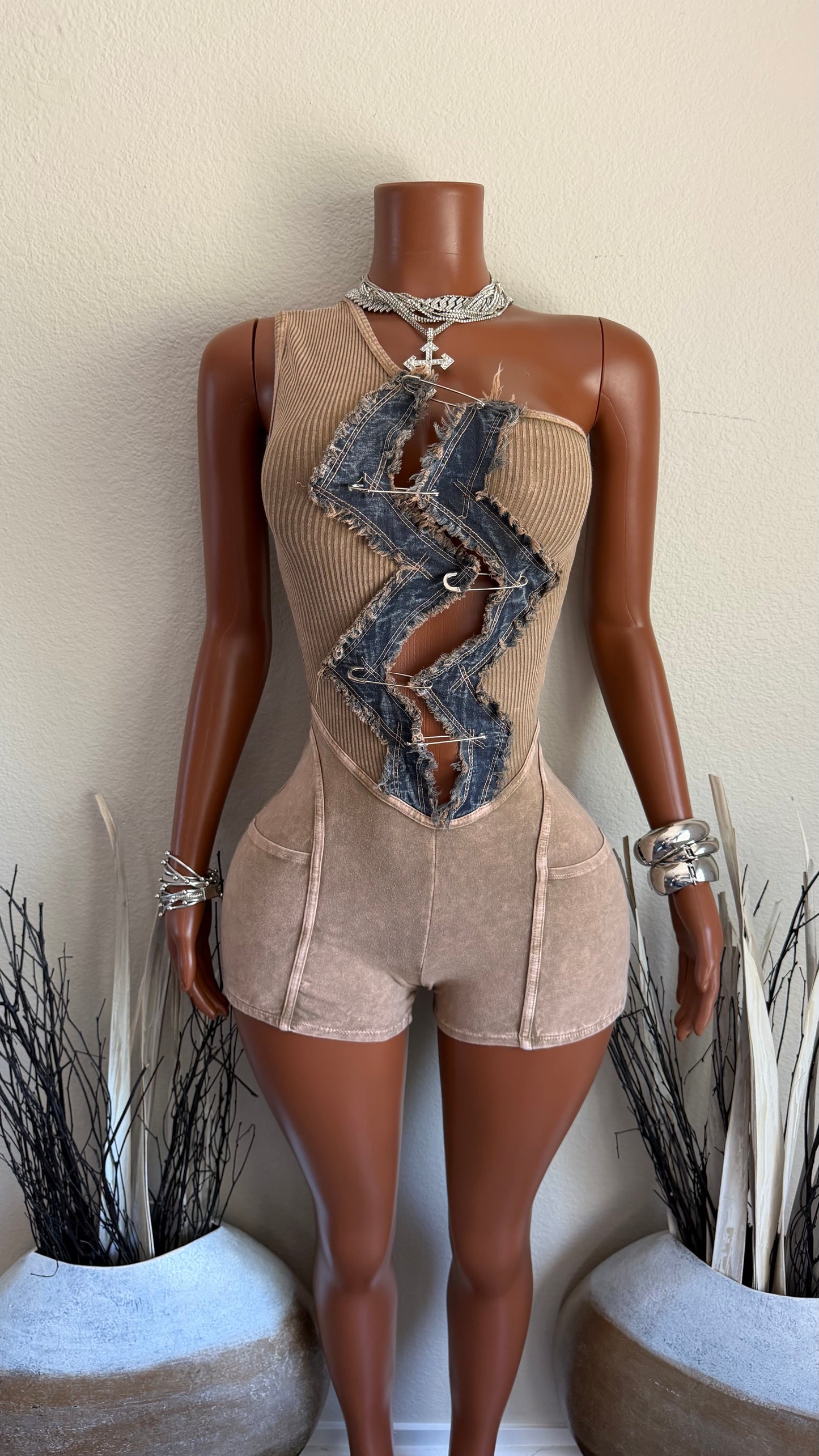 AROUND TOWN ROMPER