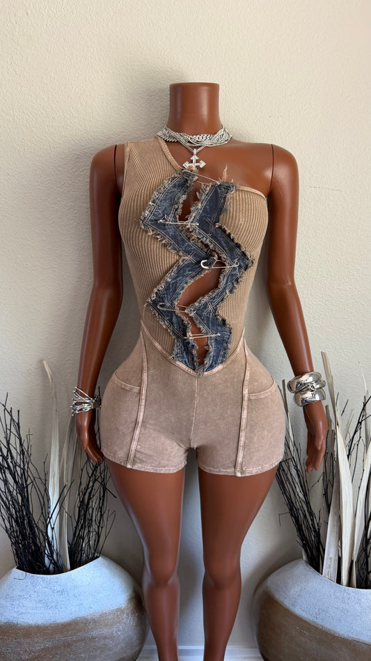 AROUND TOWN ROMPER