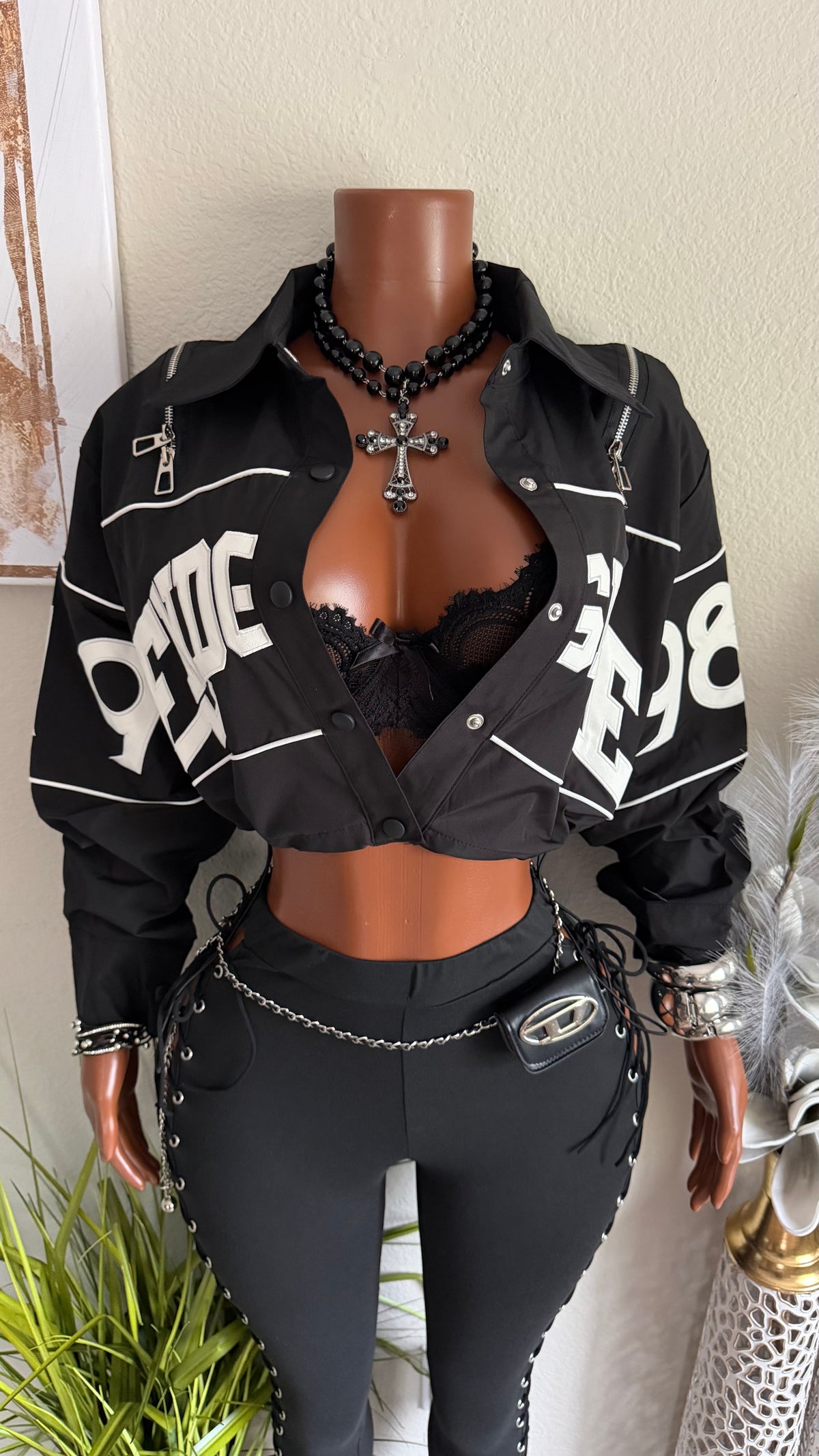 HEAVY HITTER CROPPED JACKET (BLACK)