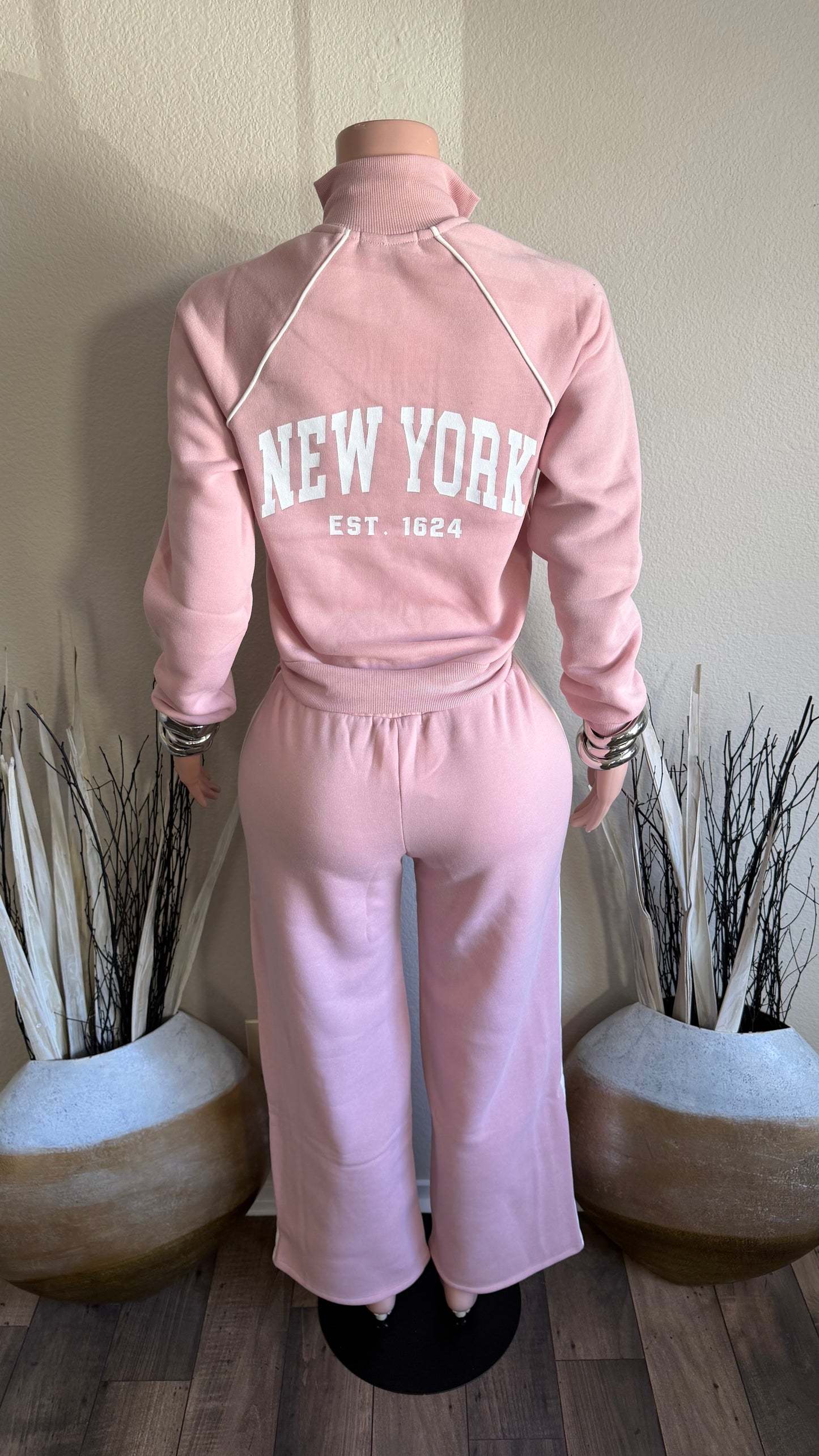 EMPIRE STATE LOUNGE SET (PINK)