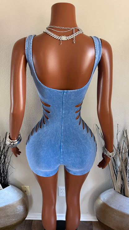 CUTE BUT OUTSIDE ROMPER (BLUE)