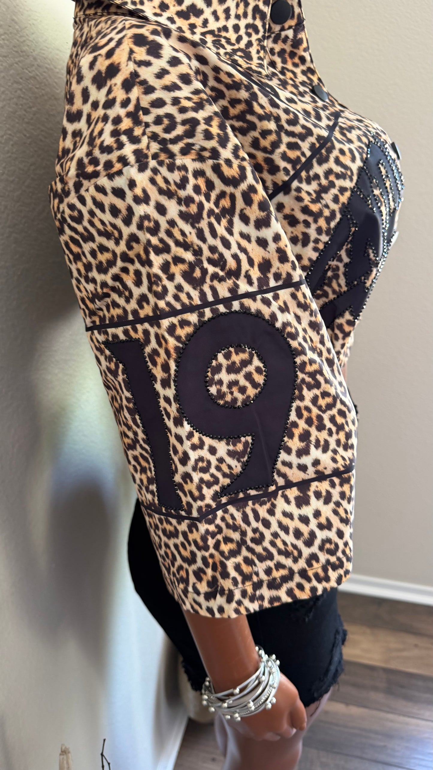 LEOPARD SEASON CROPPED JACKET