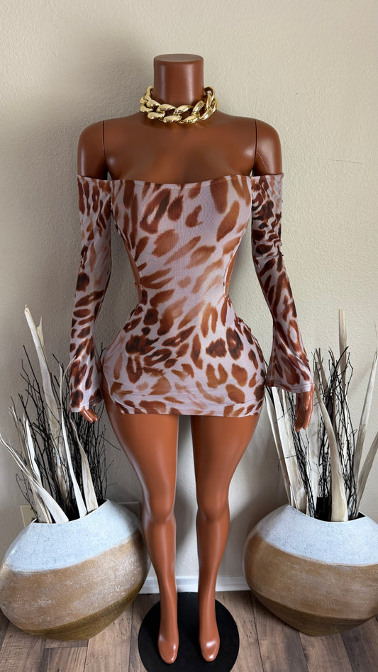 PRETTY SAVAGE MINI DRESS (BROWN)
