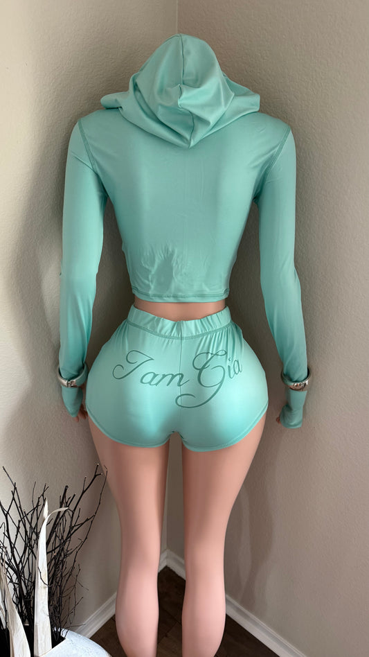 GIGI 2 PIECE SET (MINT)