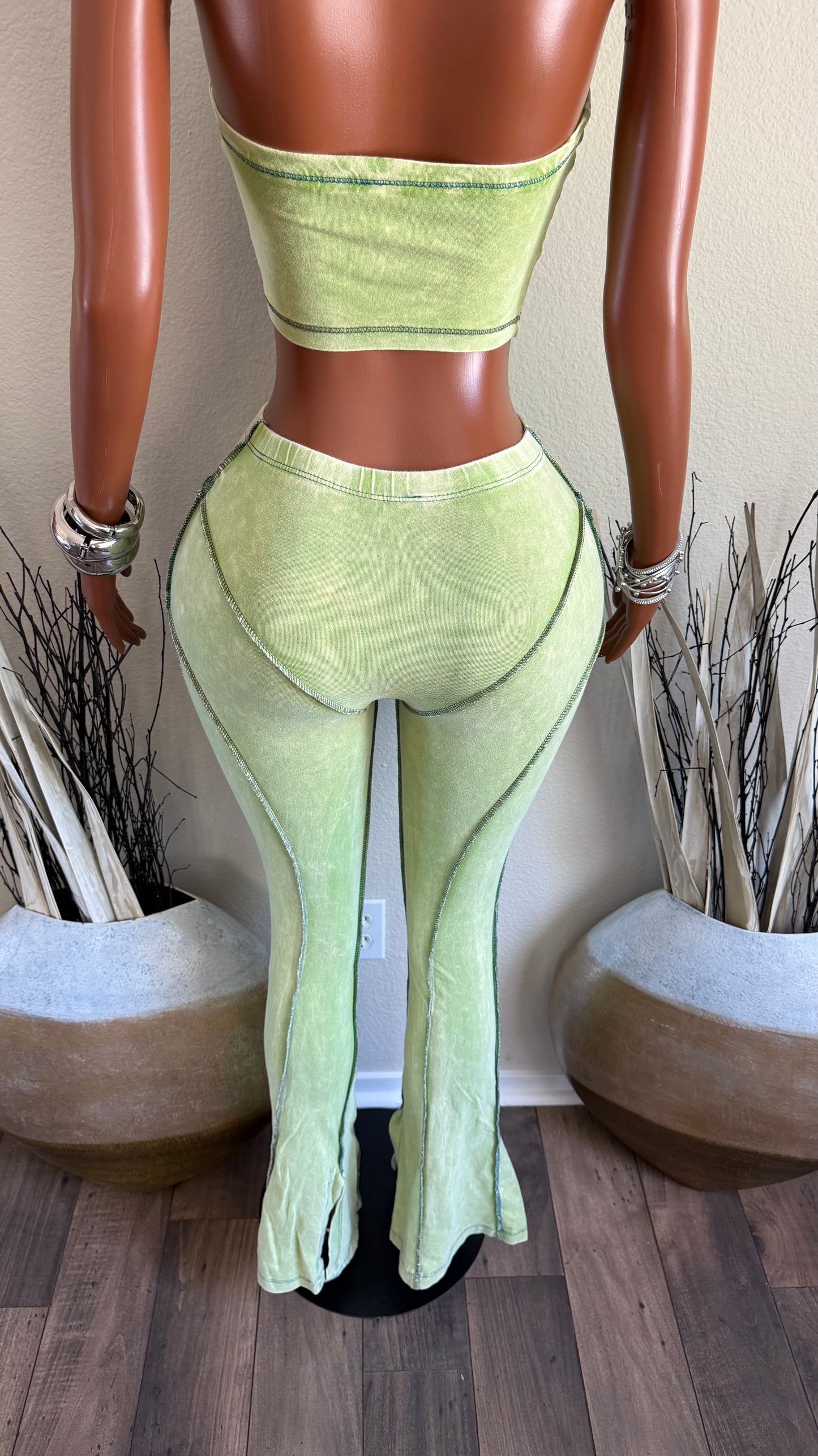 STANDOUT ONLY SET (LIME)