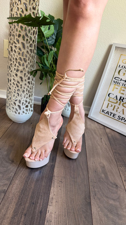 HIGH STANDARDS HEEL (BEIGE)