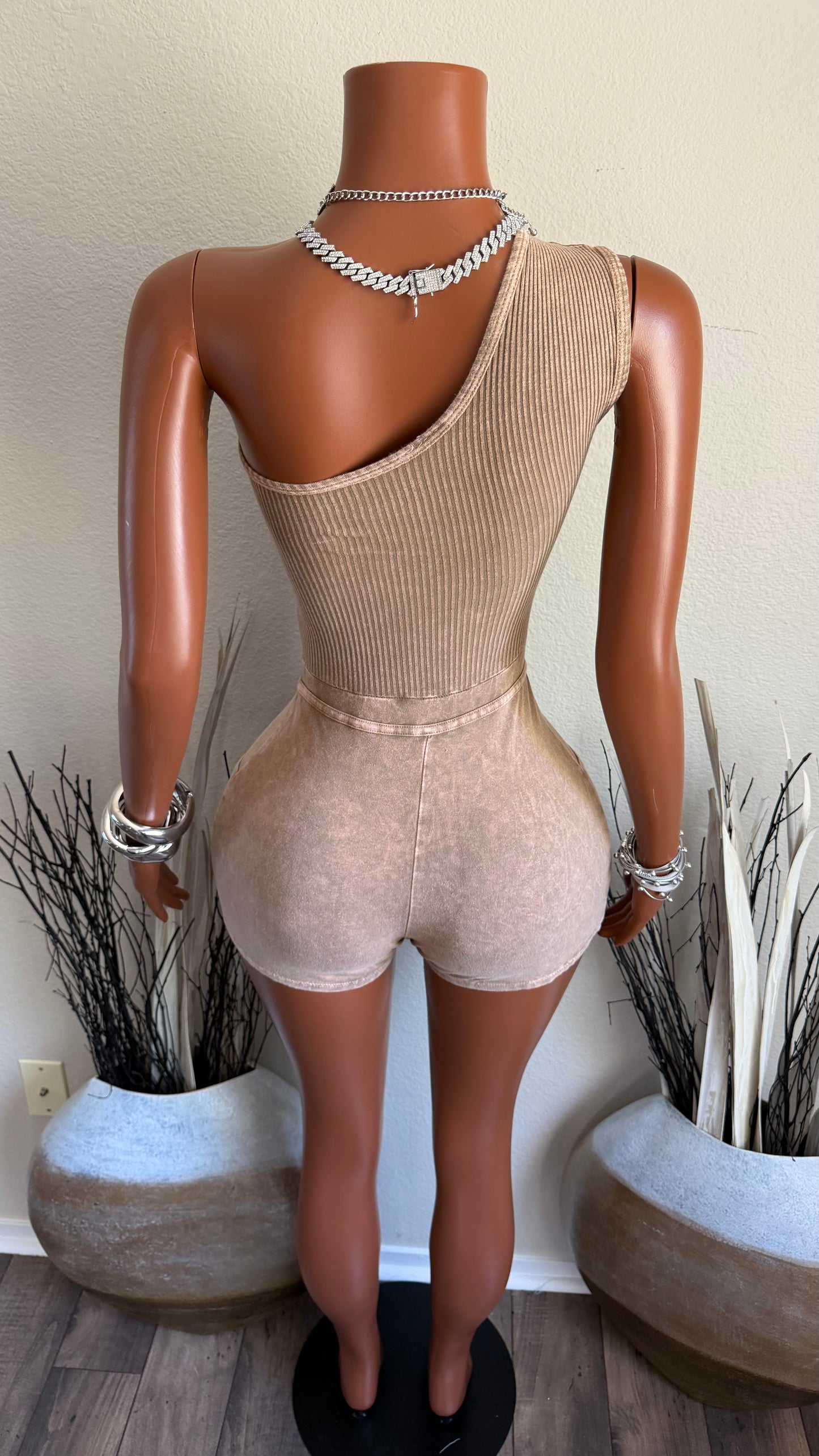 AROUND TOWN ROMPER