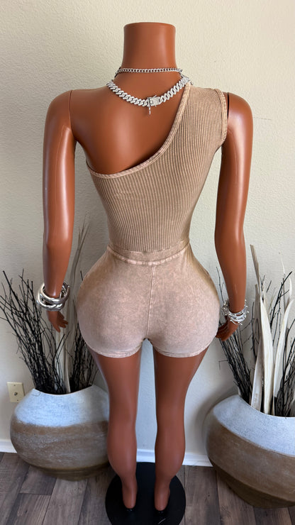AROUND TOWN ROMPER