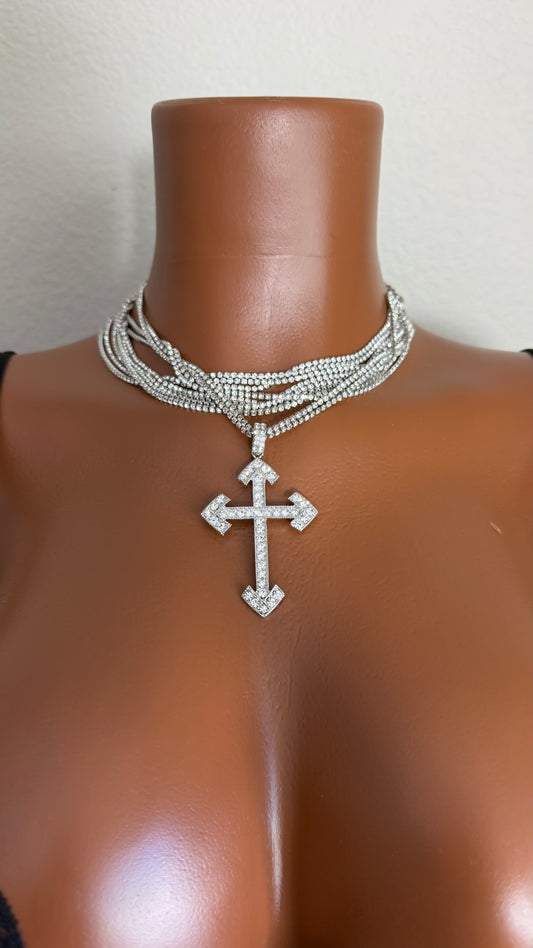 RHINESTONE CROSS NECKLACE (SILVER)