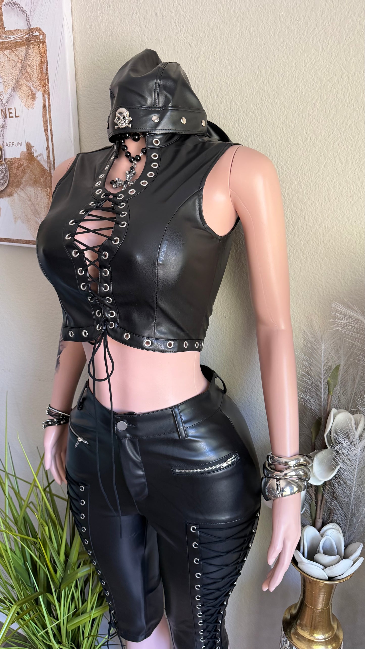 AFTER 8 FAUX LEATHER SET