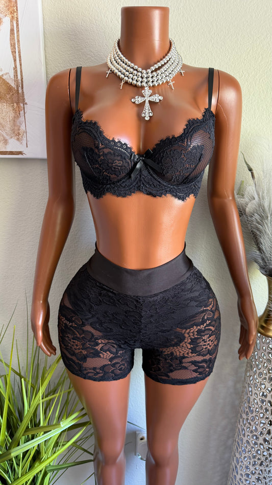 SWEET TROUBLE LACE SHORTS
