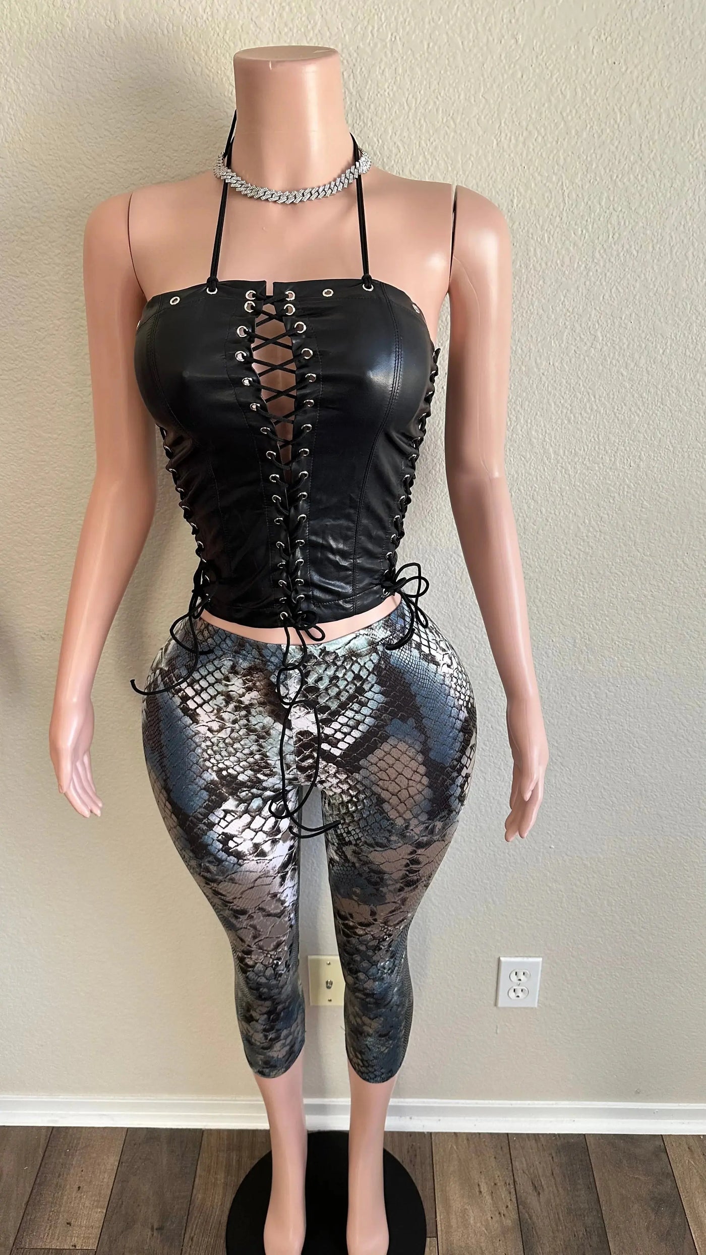 SNAKESKIN CAPRIS Couture For You