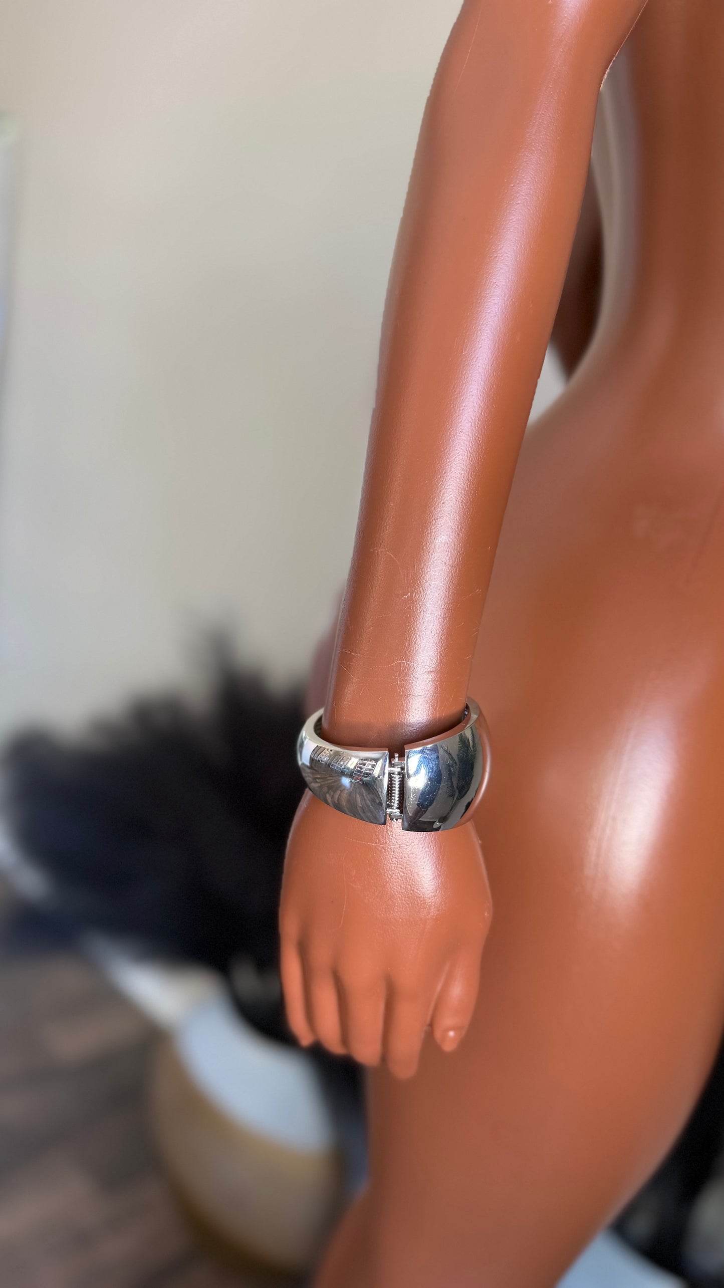BANGLE BRACELET