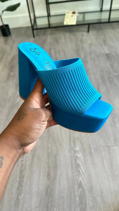 RAFFA CHUNKY HEEL (BLUE) Couture For You